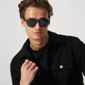 Alternative view of Tom Ford 0931