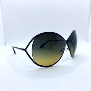 Alternative view of Tom Ford 131